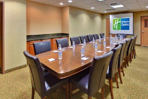 Holiday Inn Express Tehachapi By Ihg Exterior photo