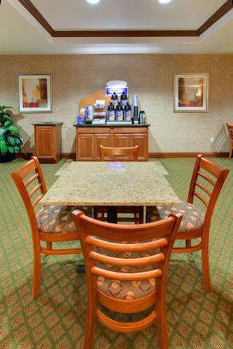 Holiday Inn Express Tehachapi By Ihg Exterior photo