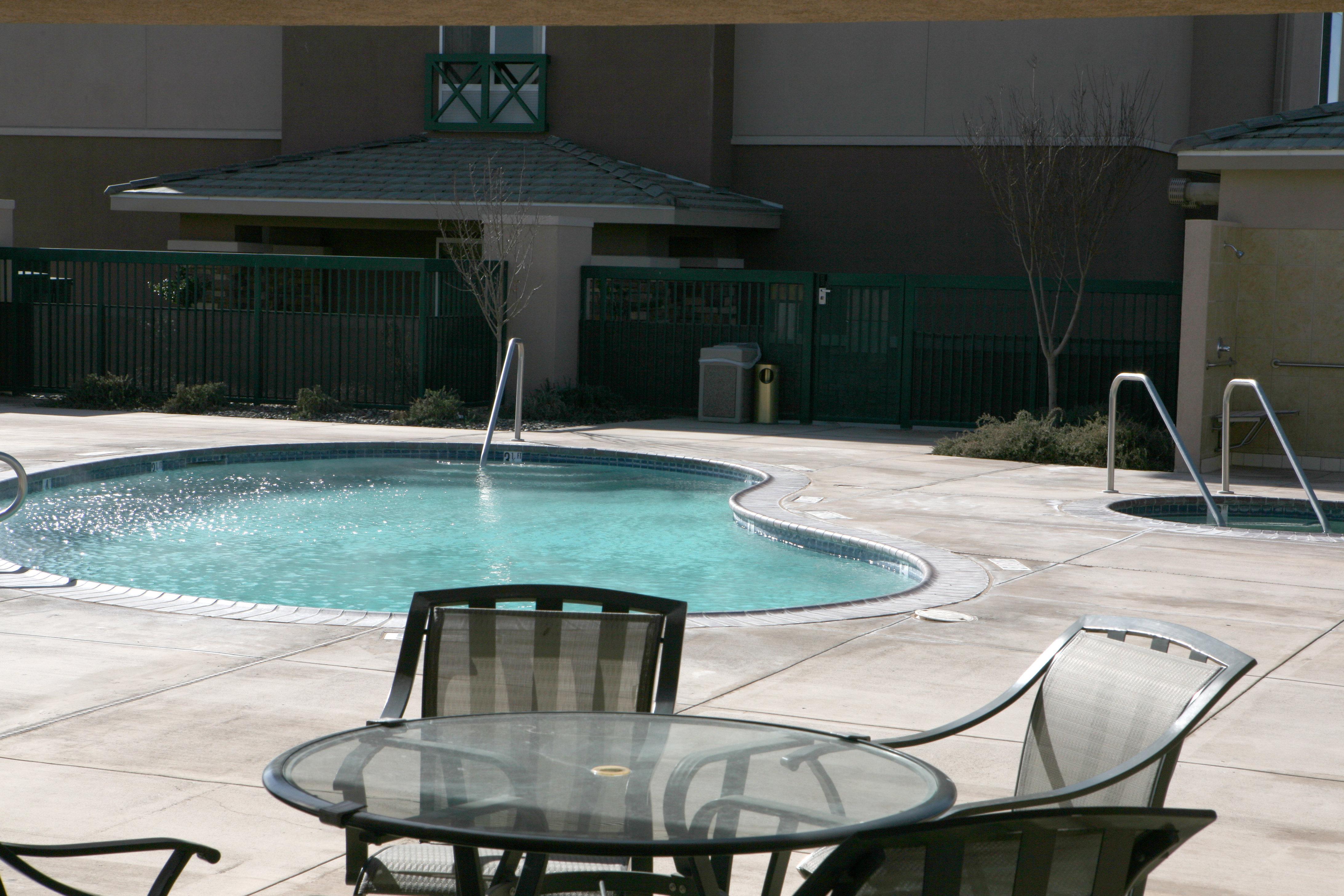 Holiday Inn Express Tehachapi By Ihg Exterior photo