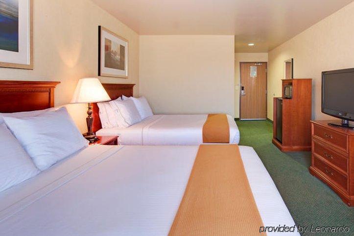 Holiday Inn Express Tehachapi By Ihg Exterior photo