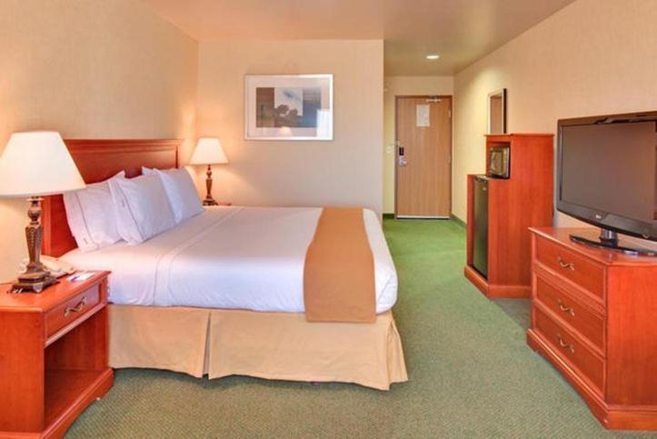 Holiday Inn Express Tehachapi By Ihg Exterior photo